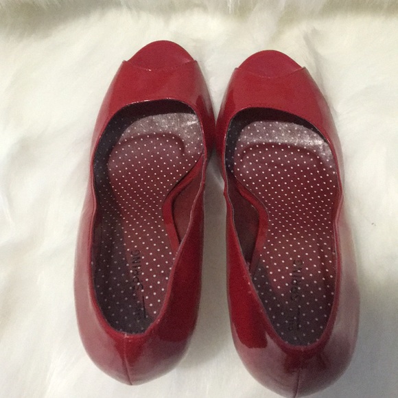 Peep-Toe Pump - Picture 6 of 7